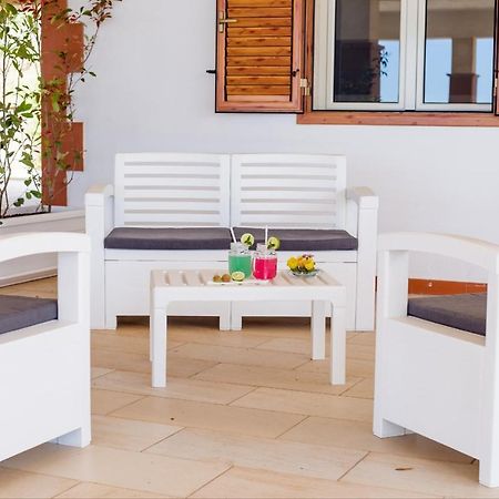 Izzhome Dolce Vita Marina di Ragusa Exterior photo